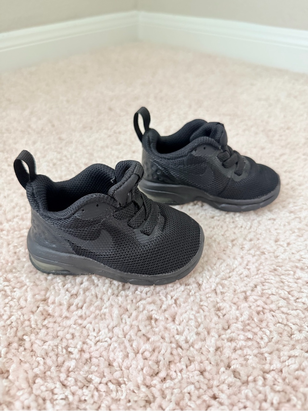 Nike Baby Airmax Phoenix Black Lightweight Athletic Sneakers Size 3c